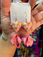 Mary/ Aretes de copal, Aretes Tradicionales Mexicanos, Aretes pintados a mano, Artesanía Mexicana