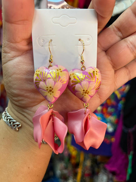 Mary/ Aretes de copal, Aretes Tradicionales Mexicanos, Aretes pintados a mano, Artesanía Mexicana