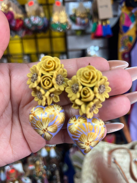 Sole/ Aretes de copal, Aretes Tradicionales Mexicanos, Aretes pintados a mano, Artesanía Mexicana