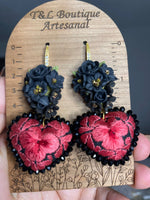 Aretes de corazon Bordados, aretes Tradicionales Mexicanos, Aretes bordados A mano, Artesanía Mexicana, Aretes San Antonino