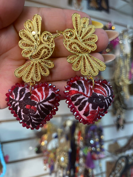 Aretes de corazon Bordados, aretes Tradicionales Mexicanos, Aretes bordados A mano, Artesanía Mexicana, Aretes San Antonino