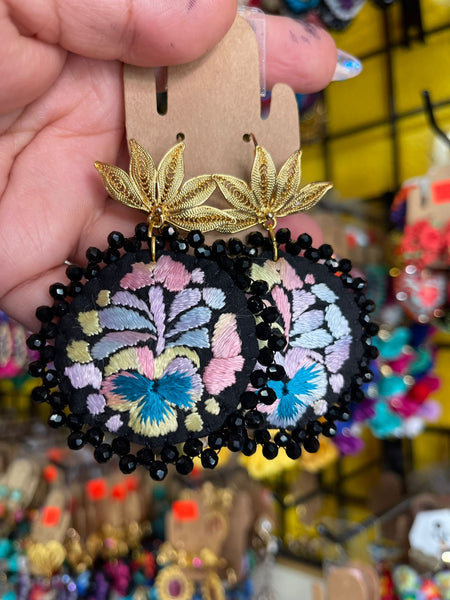 Aretes de circulos Bordados, aretes Tradicionales Mexicanos, Aretes bordados A mano, Artesanía Mexicana, Aretes San Antonino