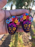 Dalia/Aretes Bordados, aretes de calavera, Dia de muertos, aretes Tradicionales Mexicanos, Aretes bordados A mano, Artesanía Mexicana