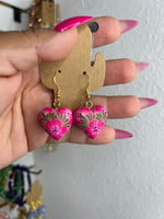 Baby rosa/ Aretes de copal, Aretes Tradicionales Mexicanos, Aretes pintados a mano, Artesanía Mexicana