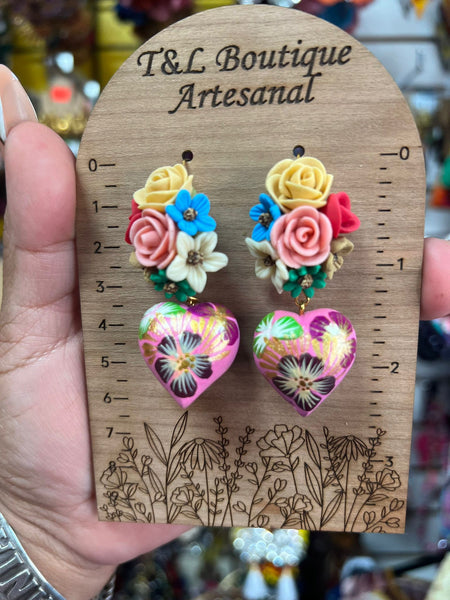 Mariana/ Aretes de copal, Aretes Tradicionales Mexicanos, Aretes pintados a mano, Artesanía Mexicana