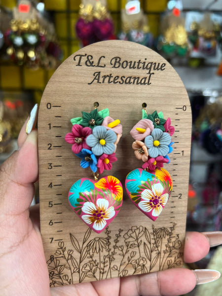 Lea/ Aretes de copal, Aretes Tradicionales Mexicanos, Aretes pintados a mano, Artesanía Mexicana