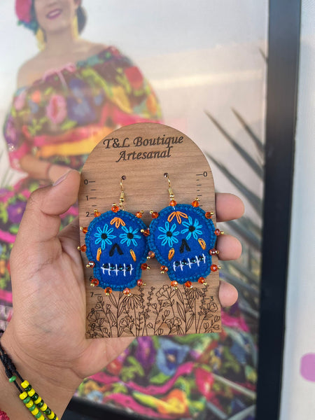 Blue/Aretes Bordados, aretes de calavera, Dia de muertos, aretes Tradicionales Mexicanos, Aretes bordados A mano, Artesanía Mexicana