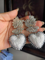 Aretes de corazon Bordados, aretes Tradicionales Mexicanos, Aretes bordados A mano, Artesanía Mexicana, Aretes San Antonino