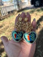 Aretes de corazon Bordados, aretes Tradicionales Mexicanos, Aretes bordados A mano, Artesanía Mexicana, Aretes San Antonino