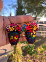 Clara/ Aretes Bordados, aretes de calavera, Dia de muertos, aretes Tradicionales Mexicanos, Aretes bordados A mano, Artesanía Mexicana