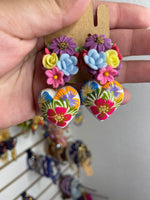 Multi (pasteles)/ Aretes de copal, Aretes Tradicionales Mexicanos, Aretes pintados a mano, Artesanía Mexicana