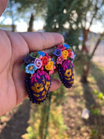 Dalia/Aretes Bordados, aretes de calavera, Dia de muertos, aretes Tradicionales Mexicanos, Aretes bordados A mano, Artesanía Mexicana