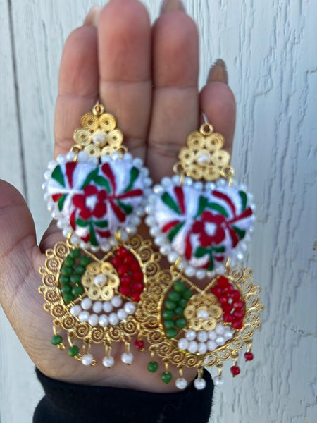 Aretes de corazon Bordados, aretes Tradicionales Mexicanos, Aretes bordados A mano, Artesanía Mexicana, Aretes San Antonino