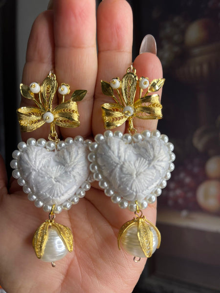 Aretes de corazon Bordados, aretes Tradicionales Mexicanos, Aretes bordados A mano, Artesanía Mexicana, Aretes San Antonino