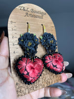 Aretes de corazon Bordados, aretes Tradicionales Mexicanos, Aretes bordados A mano, Artesanía Mexicana, Aretes San Antonino