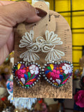 Aretes de corazon Bordados, aretes Tradicionales Mexicanos, Aretes bordados A mano, Artesanía Mexicana, Aretes San Antonino