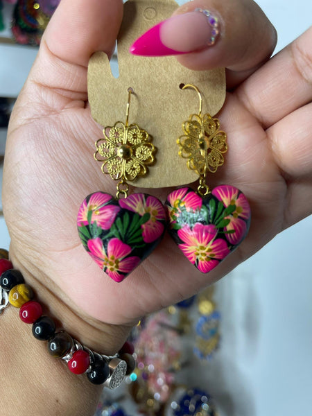 Summer/ Aretes de copal, Aretes Tradicionales Mexicanos, Aretes pintados a mano, Artesanía Mexicana