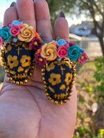 Athena/Aretes Bordados, aretes de calavera, Dia de muertos, aretes Tradicionales Mexicanos, Aretes bordados A mano, Artesanía Mexicana