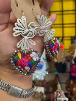 Aretes de corazon Bordados, aretes Tradicionales Mexicanos, Aretes bordados A mano, Artesanía Mexicana, Aretes San Antonino