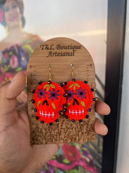 Jossie/Aretes Bordados, aretes de calavera, Dia de muertos, aretes Tradicionales Mexicanos, Aretes bordados A mano, Artesanía Mexicana